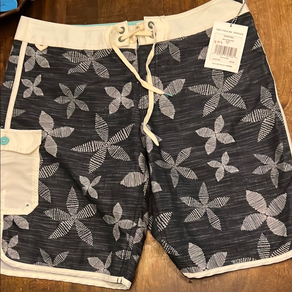 Reef Black and White Floral Board Shorts